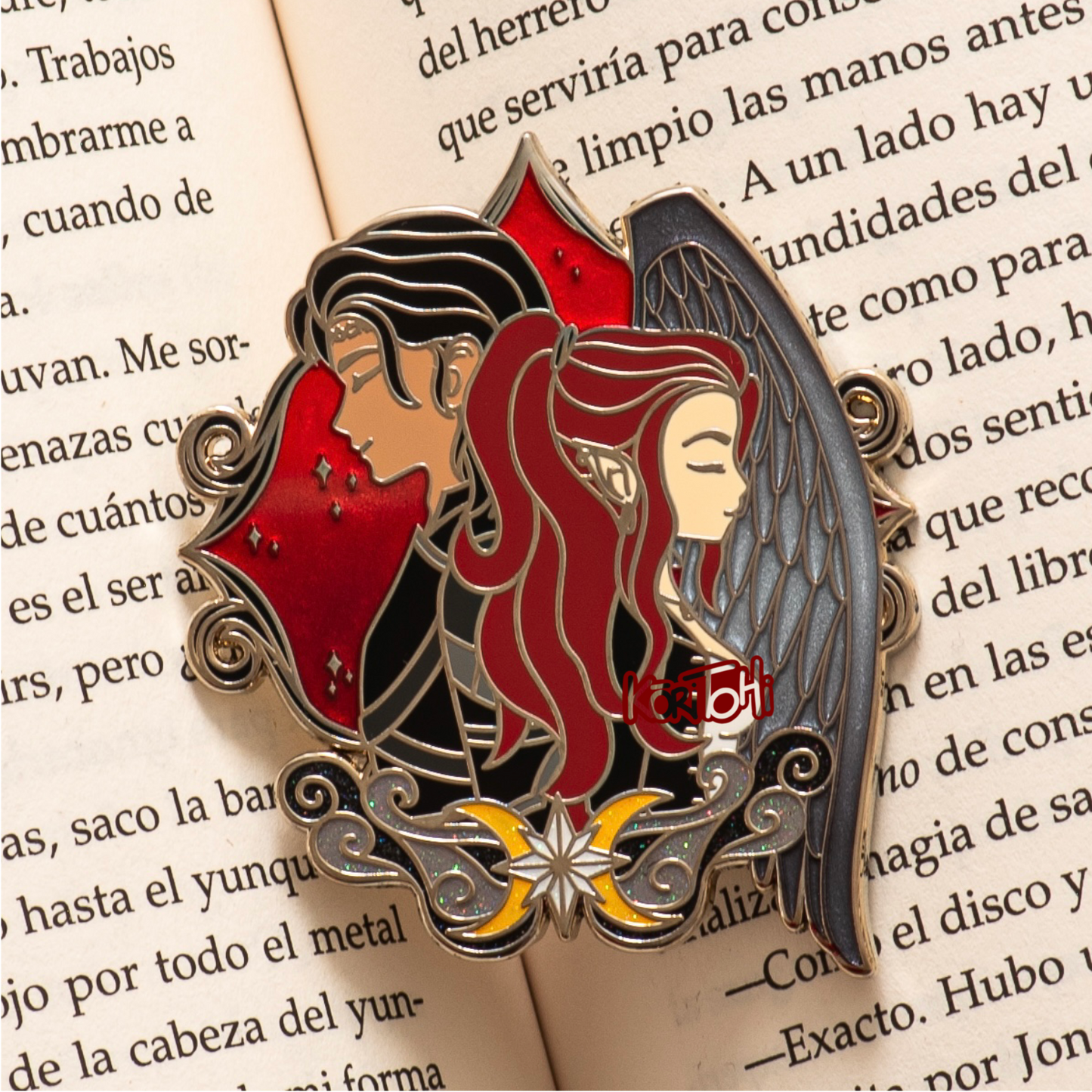 Enamel Pin - Ciudad Medialuna - Hunt y Bryce